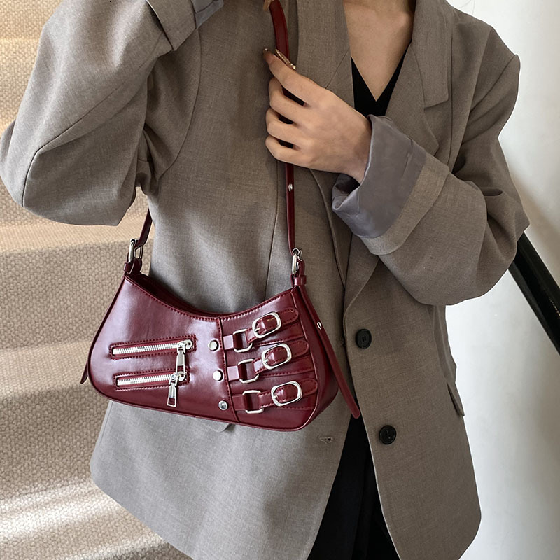 2025 autumn new women's shoulder bag chain strap niche design armpit bag fashionable commuting shoulder bag designer bag women's crossbody b