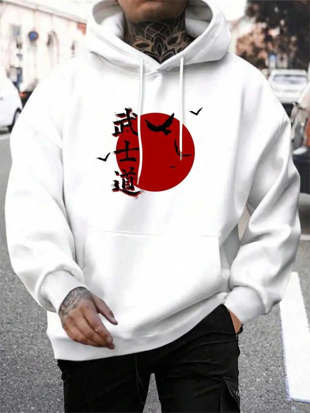 Japanese Cartoon Men Hoody O-NeCK All Match Loose Sweatshirt Fashion Fleece Basic Daily Hoodie Autumn Novelty CloTHes Y250811