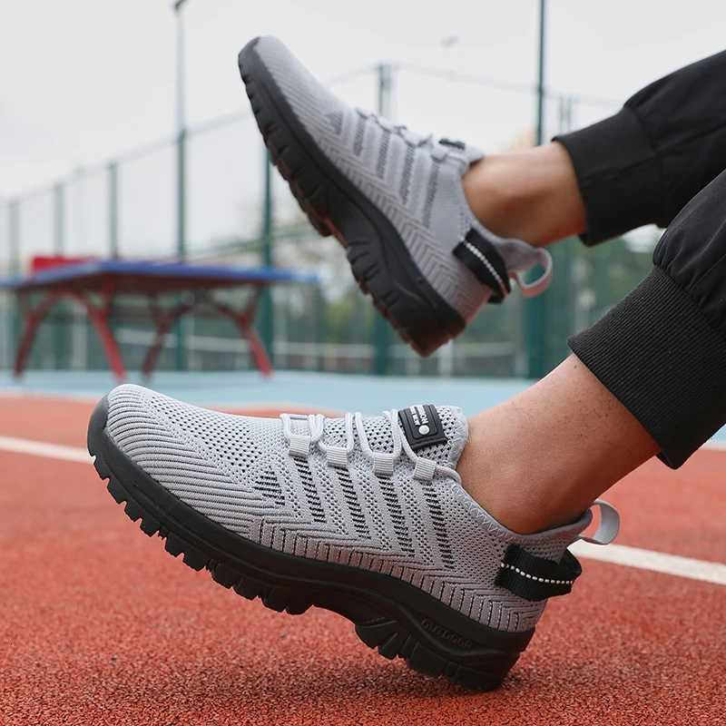2025 Mens Running Shoes Knitted Mesh Breathable Fashion Casual Sports Shoes Comfortable Fitness Lightweight Mens Casual Shoes Z250812