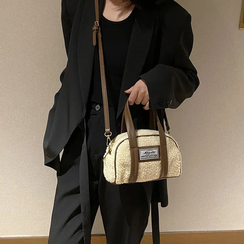 Fashion Green Lamb Wool Handbag Womens Bag Small Plush Crossbody Bag Female Winter Clutches Lady Hand Bags 250809