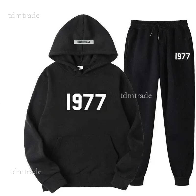 Essential Tracksuits Mens Womens Fashion Brand High Purity Autumn Winter Warm Number 1977 Hoodie Essential Tracksuit Piece Style Essintals Hoodie 005