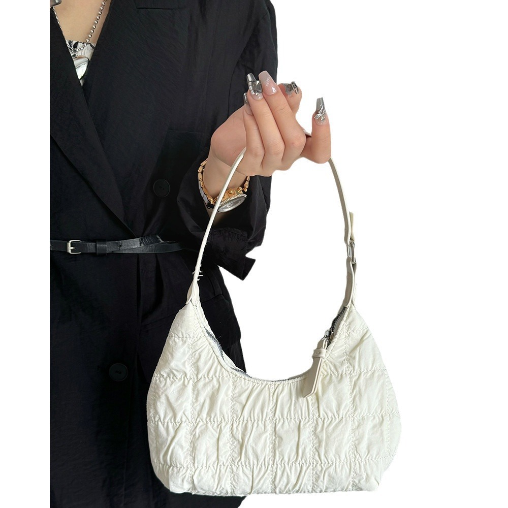 Cream Puff Girl Cloud Pleated Handbag Fashion Cloth Single Shoulder Dumpling Sweet Cool Underarm Women s Bag ddmymarket