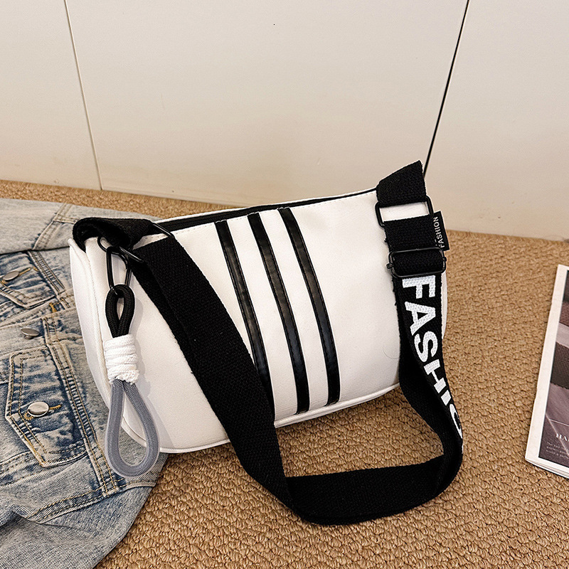 Oxford Cloth Simple 2025 Spring Trend Pendant Casual Commuting New Fashion Single Shoulder Crossbody Bag for Women