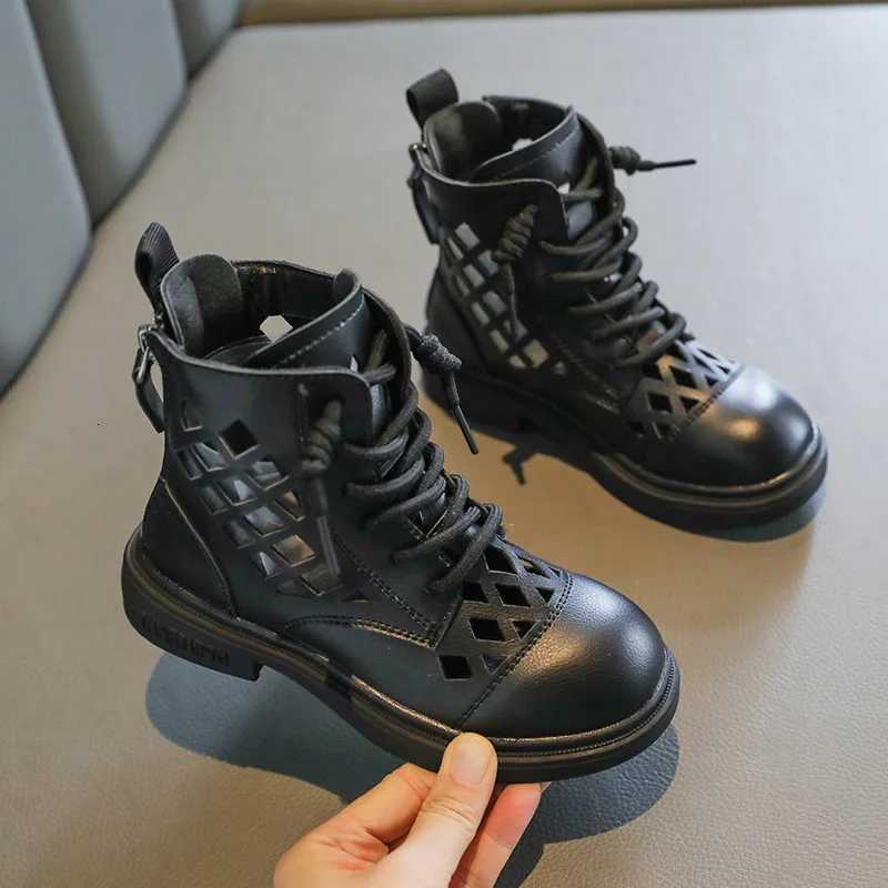 Girls Breathable Mesh Hollow Sandals Casual Flats Childrens Cool Boots 2022 Summer Kids Sneakers Student Princess Ankle Boots XJ250812