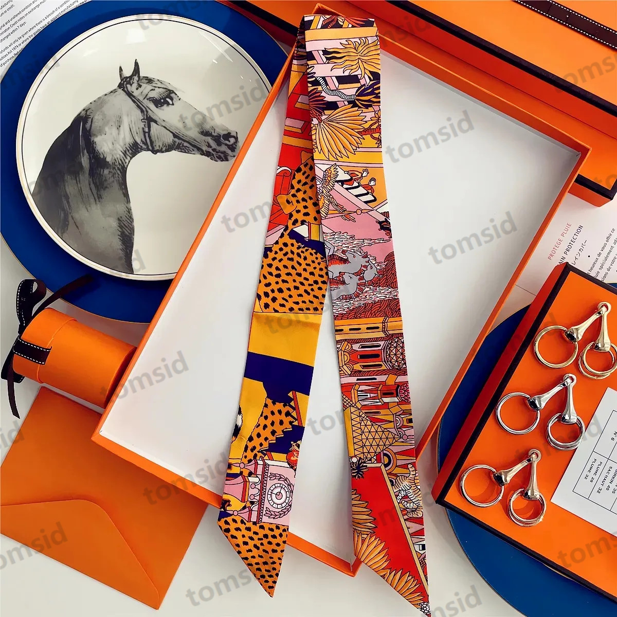 Womens Fashion Silk Scarf Designer Scarves Colorful Printed Bag Scarfs Hair Thin Scarves Neck Tie Womens Scarves Luxury Headband Long Handle Bag Accessories