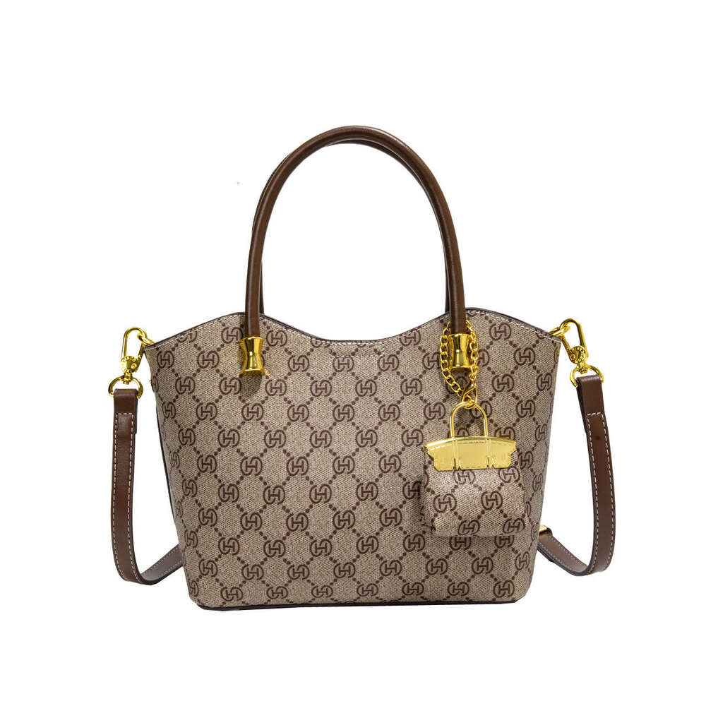 Light Monica Qiqi Luxury Presbyopic Handheld Mother-Daughter Tote Bag for Women 2025 New Trendy Large Capacity