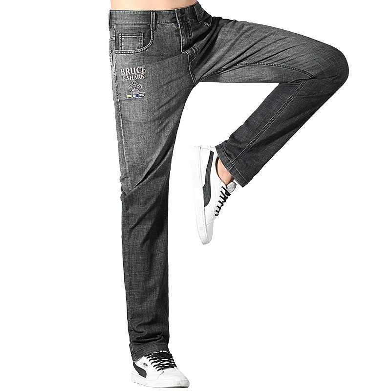 New Summer Gray Jeans for Men Stretch Loose Mid Waist Mens Jeans Bruce Straight Leg 2024 Fashion Men Denim Pants X250812