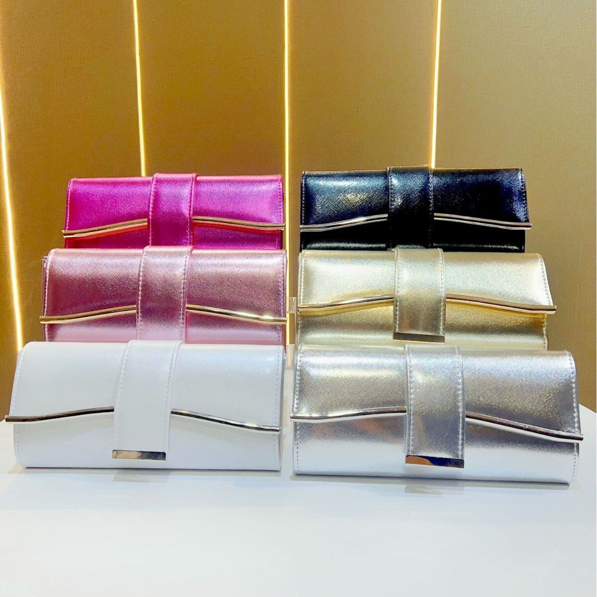 2025 Autumn New Women's Wallet Minimalist Handbag Card Bag Evening Dress Bag Fashionable Light Luxury Elegant Designer Bag