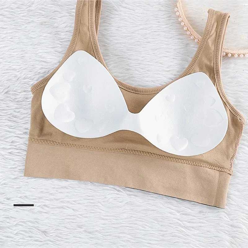 New Summer Women Comfortable Seamless Large U Sports Bra For Cup Running Gym Crop Top Women Push Up Sports Bra Top Z250812