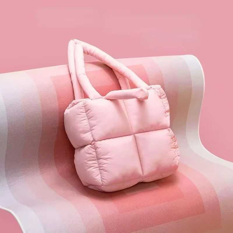 Designer Puffy Shoulder Bag Women Quilted Space Cotton Down Feather Padded Large Capacity Handbag Winter Shopping Tote Purse Z250812