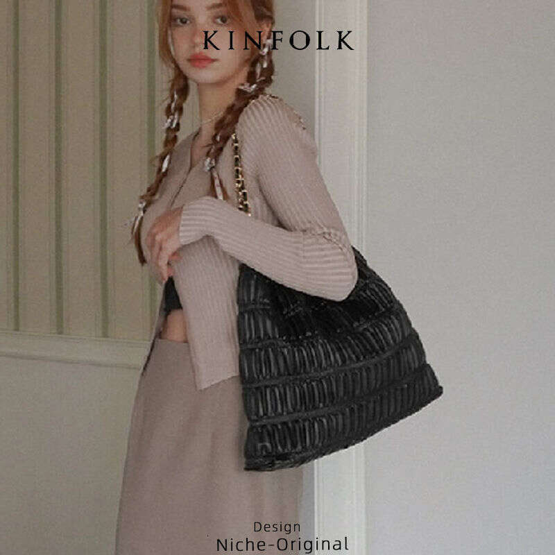 toteBag Shoulder bag ROSE NOIRE New Style Small Fragrance Wind Pleated Trendy Tote French Chain Commuter Wandering Versatile Single Women Bag