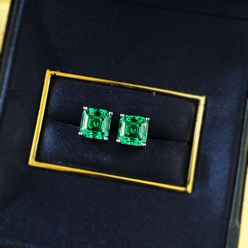 Mujing 2025 New Simple 7*7mm Emerald Pagoda Car Flat Simulated Dia Four-Prong Earrings Jewelry