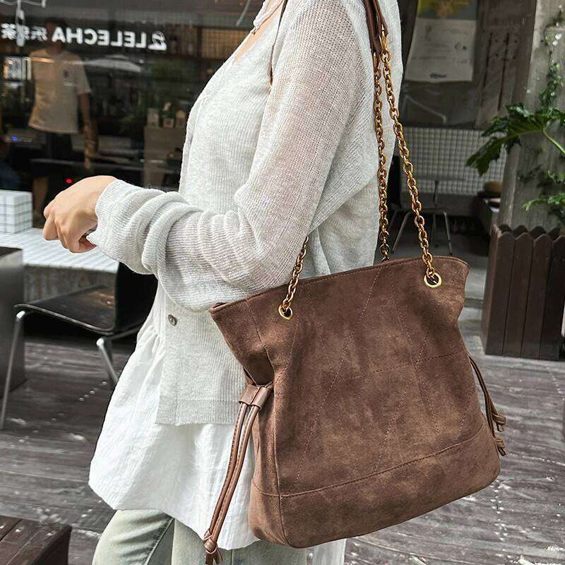 LEFTSIDE Small Faux Suede Tote 2025 Winter Designer New Shoulder Young Women's Underarm Bag Handbags and PursesFashion designer's style