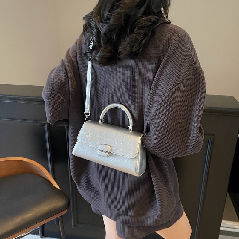 New Korean Style High-End Small Square Versatile Commuter Handbag Fashion Simple Single Shoulder Crossbody Bag
