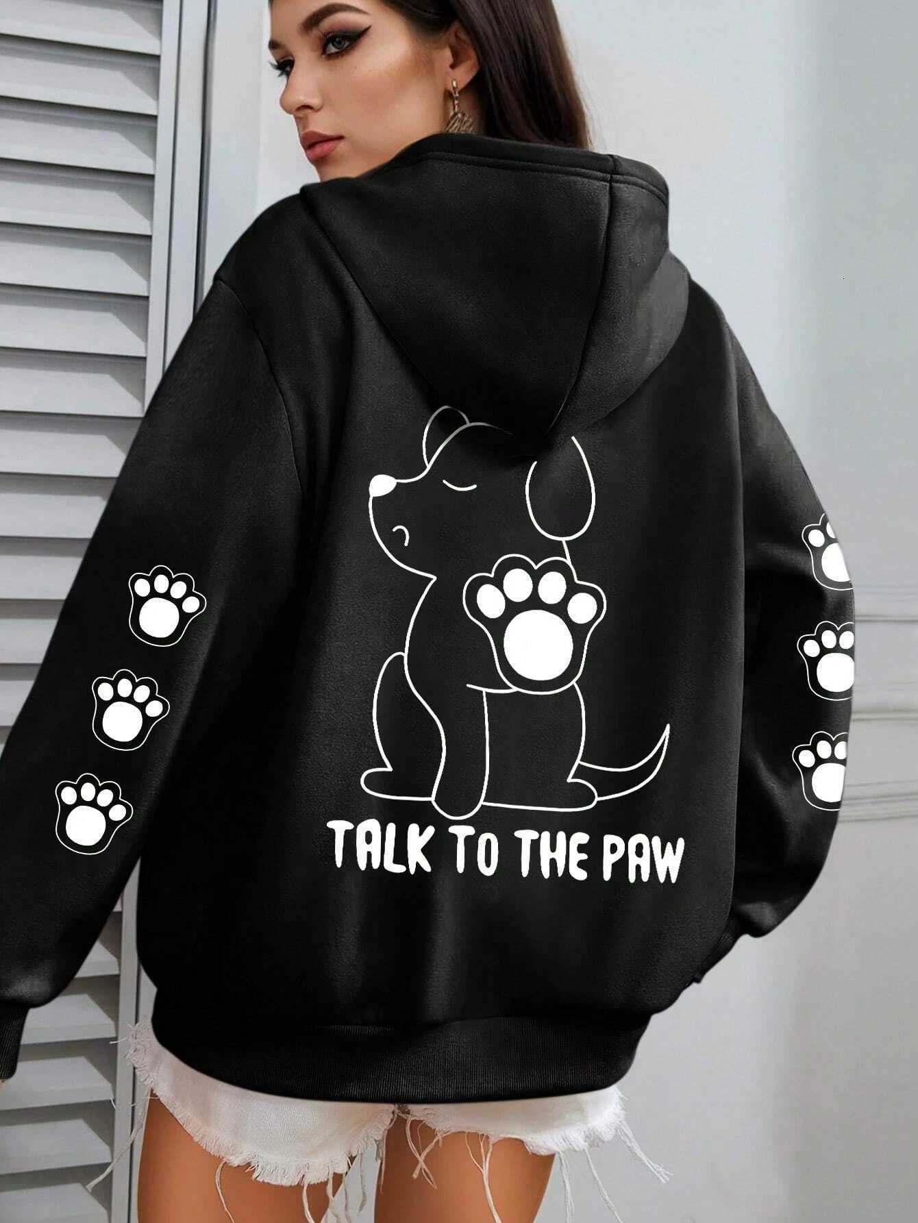 Talk To The Paw Funny Dog Cartoon Print Hoodie Women Warm Fleece Hoody Fashion Casual Hooded Autumn Loose Round Neck Woman Tops Y250811