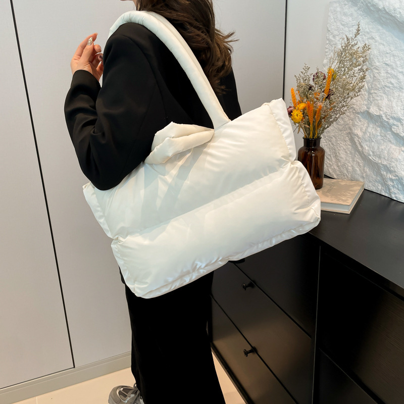 Design Cotton Padded for Women, New Embroidered Square Cotton-filled Handbag, Large Capacity Casual Underarm Single Shoulder Bag