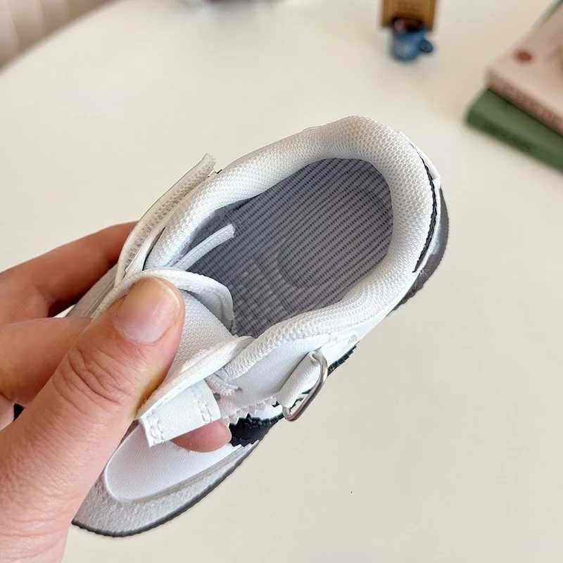 Spring Autumn New Fashion Childrens Soft Soled Sports Shoes Girls Boys Casual Board sneakers 16-30 girls sneakers 2 to 8 years XJ250812