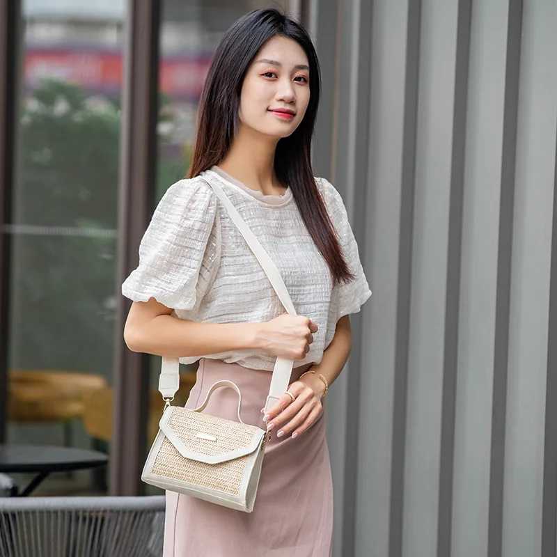 Straw Woven Handbag Trendy and Fashionable Simple Woven Sequin Decoration Crossbody Small Square Bag for Women Z250812