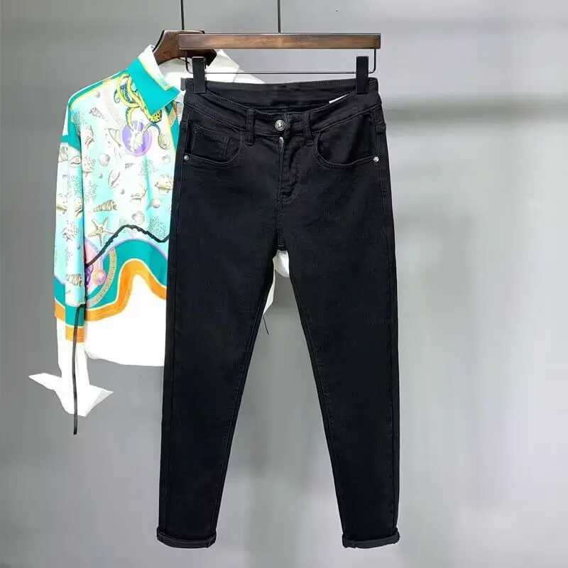 Harajuku Fashion Summer Stylish Luxury Korean Style Jeans for Men Black White Trendy and Casual Streetwear Cowboy Pants for Men X250812