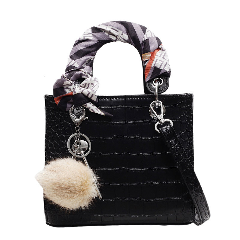 2025 Handheld Princess Diana Bag Fresh Crocodile Pattern Summer New Trendy Fashion Simple Crossbody Bag Small Square Luxury Designer Bag Bag Bag For W