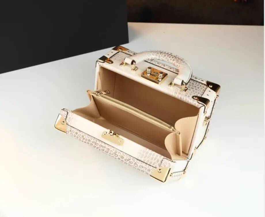 Fashion Trend 2025 New Women Handbags Crocodile Pattern Leather Small Hard Box Bag Shoulder Crossbody Bags