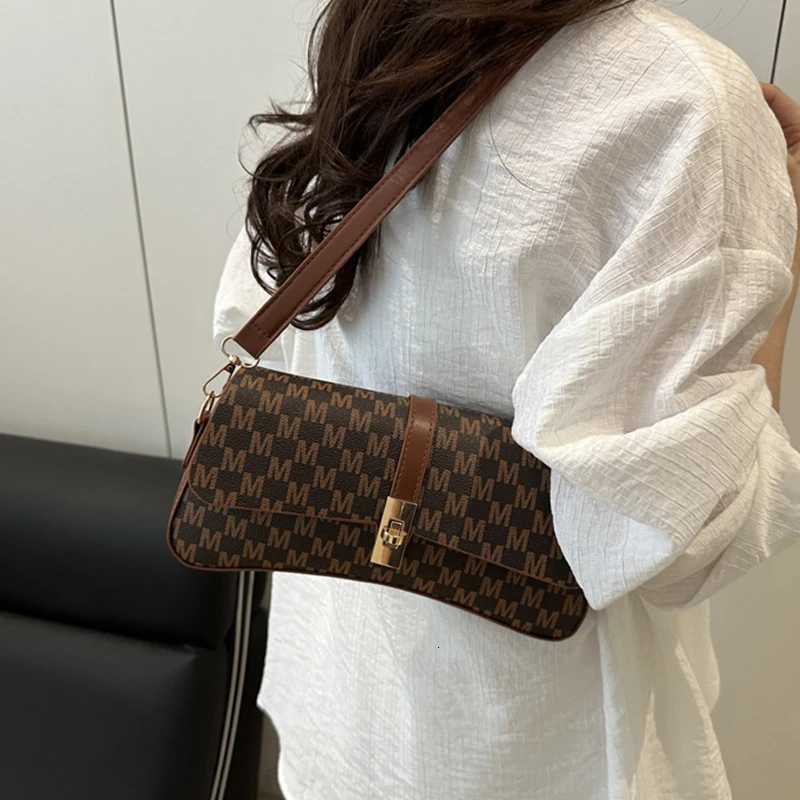 Large Cow Leopard Prints Chest Bags Women Canvas Large Capacity Shoulder Crossbody Bag Fashion Latest Saddle Underarm Handbags Z250812