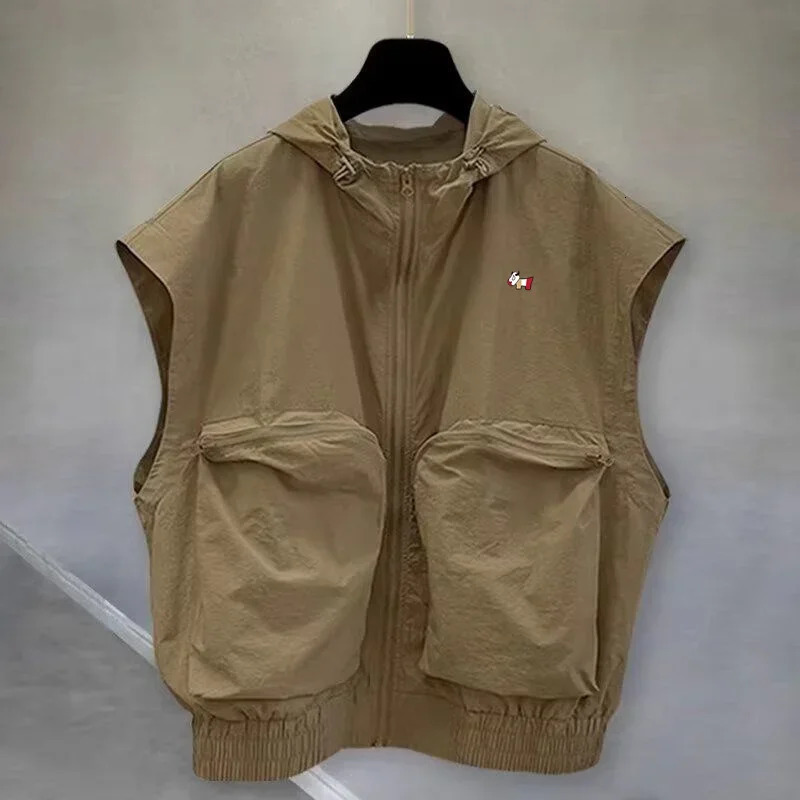 2025 Summer Mens and Womens Retro Golf Jacket Loose n Denim Shoulder Pads Sleeveless Golf Vest Coat Golf Clothing 250812