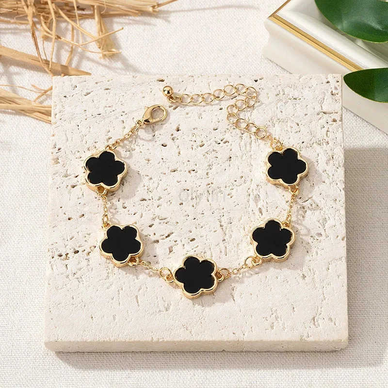 Black White Bracelet Women Flower Bracelet Party BirtHDay Gift M250812