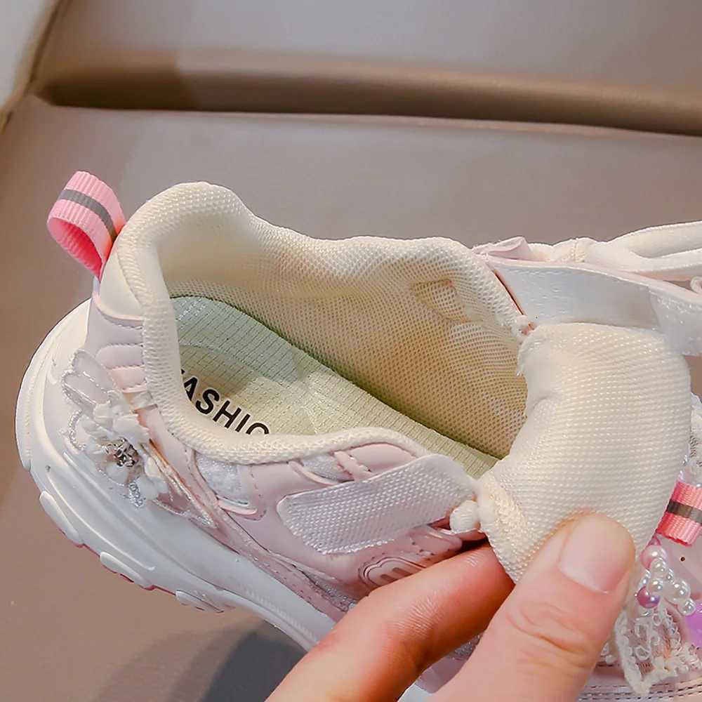 Korean Sle Sport Shoes For Girls Trend Fashion Butterfly Teenager Girls Sneakers Luxury Outdoor Par Running Shoes For Girls XJ250812