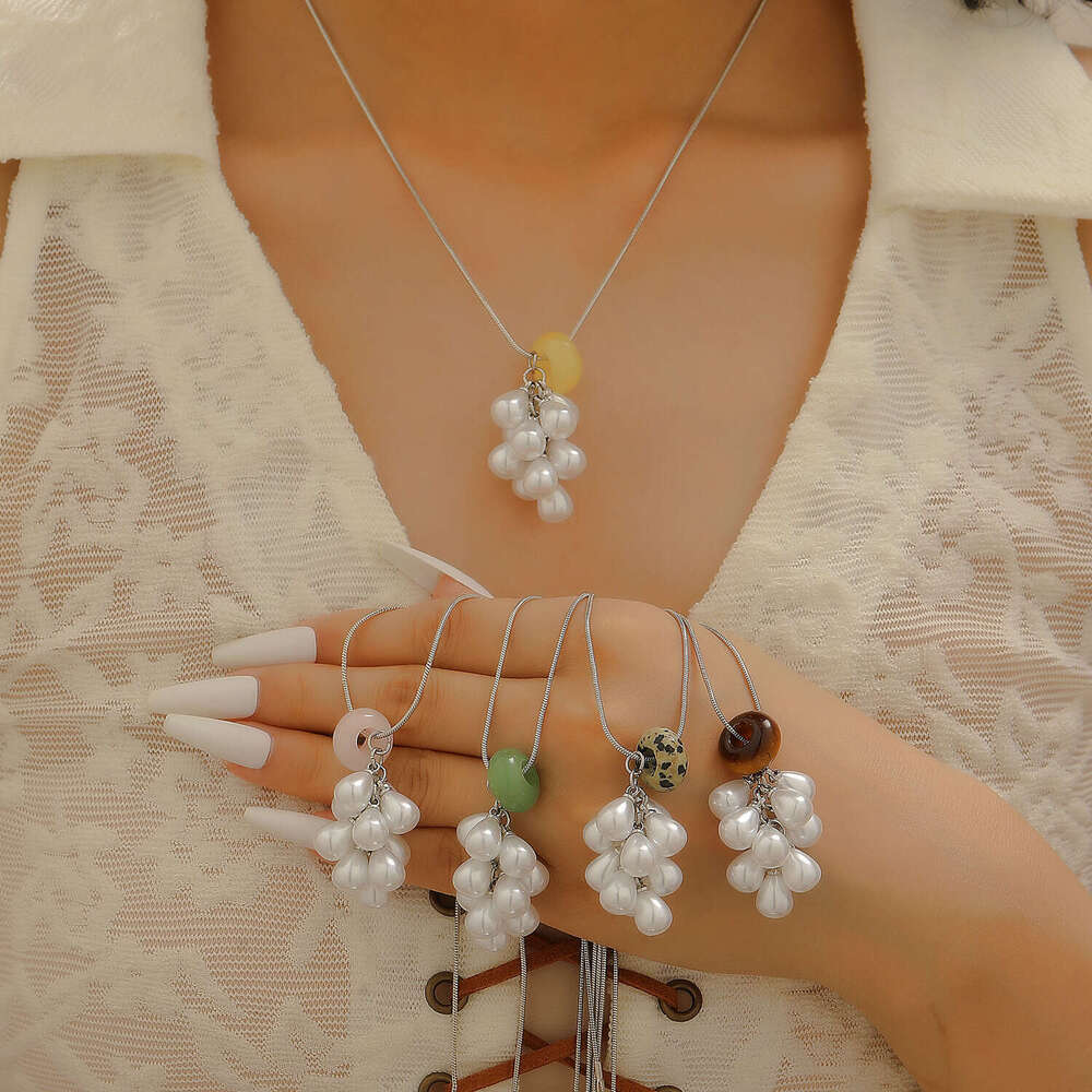 Milad Tiger Eye Stone Necklace for Women, Autumn and Winter Niche Light High-end Sweater Accessory, Brown Collarbone Chain