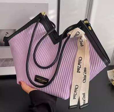 Designer Bags Women's Fashion Ladies Shoulder Handbag Large Capacity Heart-Shaped Tote Bag Bolsos ,Retro large versatile single-shoulder bag, cas