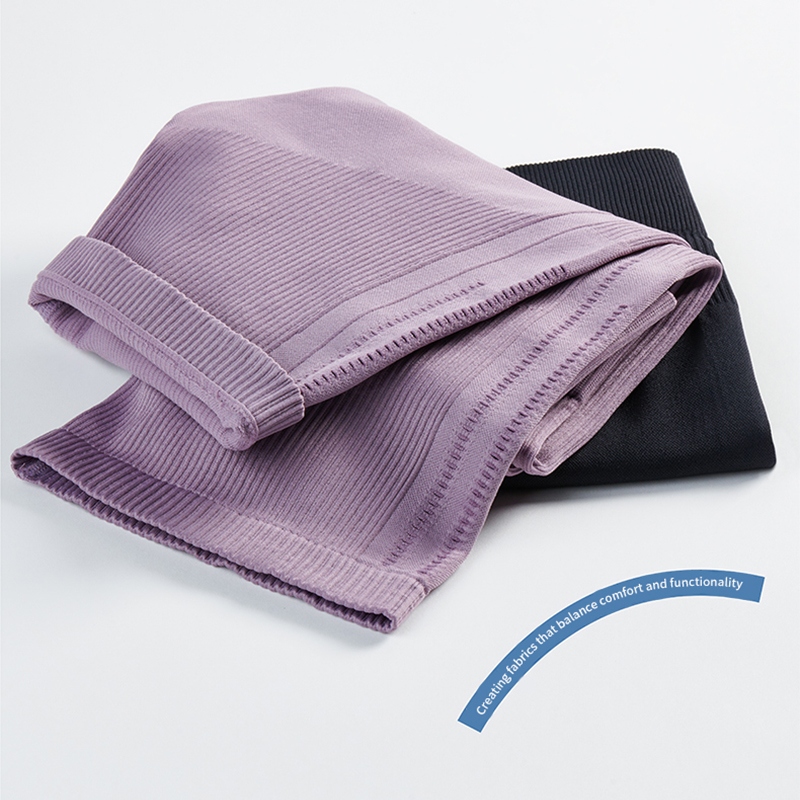 Baby's touch sensitive sports pants for women in summer breathable and widened high waisted fitness five quarter pants medium short tight pants e