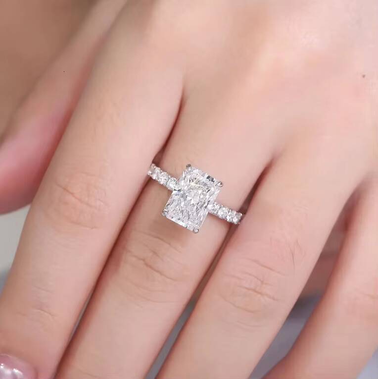 Wholesale 14K Gold Diamond Rings VVS-Grade Moissanite Emerald-Cut Classic Engagement Rings for Women