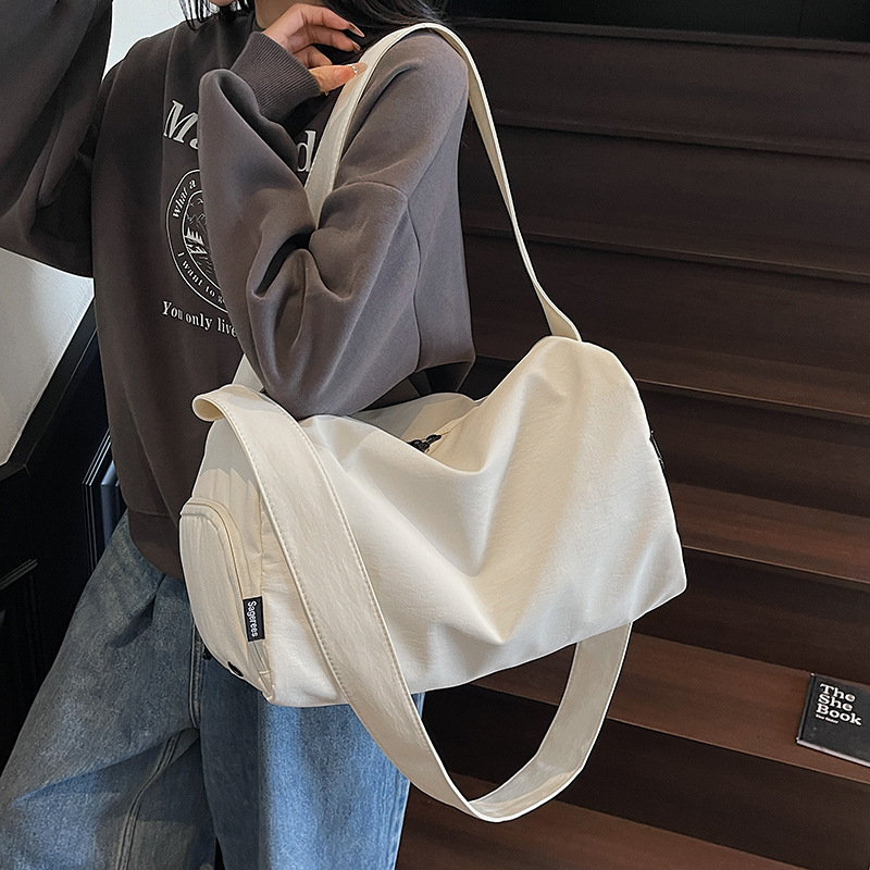 2025 Autumn New Women s bag Shoulder Bag women s New Travel Bag Large Capacity Crossbody Bag Yoga Fitness Bag Dry Wet Separation Handbag Autumn New De