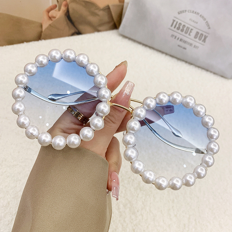 Designer Sunglasses For Women Oversized Sunglasses Fashion Classic Retro Pearl Sunglasses Heart Luxury Polarized Goggle Pilot PC Frame Square UV400 Ey