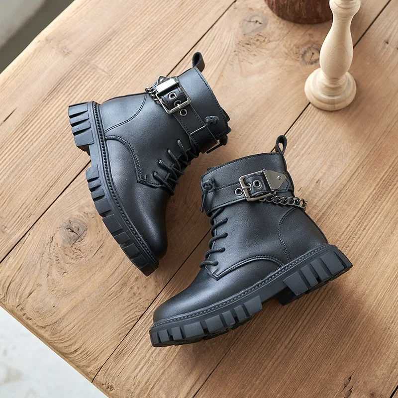 Children Boots Soft-soled Girls Tide Boots Autumn and Winter Warm British Style Boys Leather Boots Student Metal Chain Hot New XJ250812