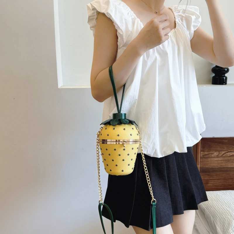 Designer Handbags Women Shoulder Strawberry Shaped Little Hand Bags Sac Handbags For s Ladies Purses And Crossbody Z250812