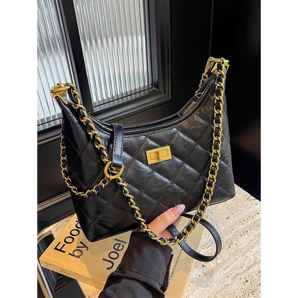 toteBag Shoulder bag ROSE NOIRE Niche Luxury Handbag For Women New Diamond Chain Fashion Versatile Elegant High End Single Crossbody Bag