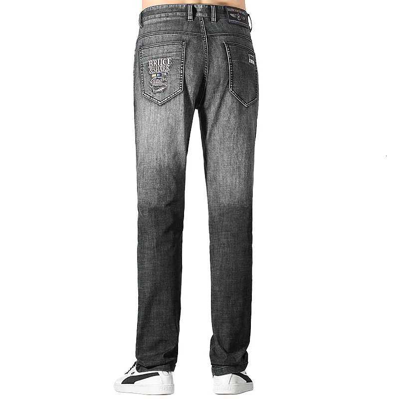 New Summer Gray Jeans for Men Stretch Loose Mid Waist Mens Jeans Bruce Straight Leg 2024 Fashion Men Denim Pants X250812