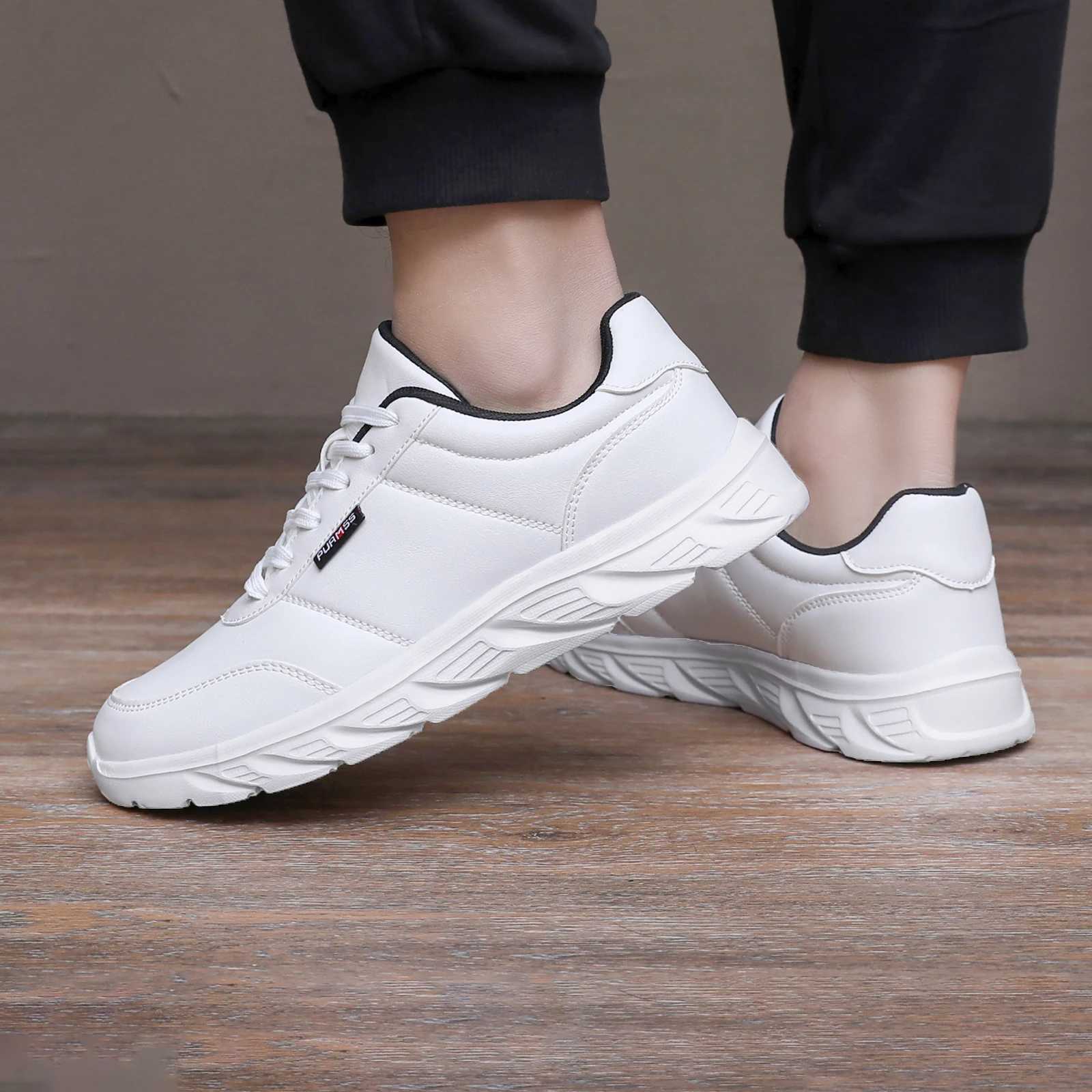 Men Sneakers Soft Sports Running Shoes New Casual Shoes for Men Solid Black White Walking Footwear Fitness jogging Men Shoes Z250812