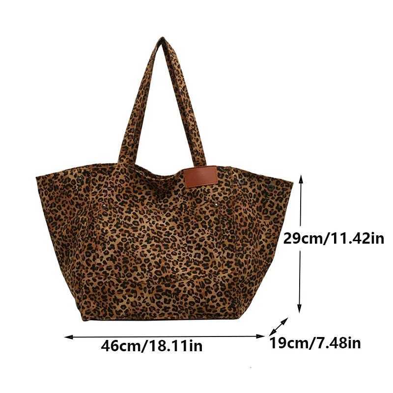 Leopard Pattern Tote Bag Vintage Canvas Shoulder Bag Fashion Large Capacity Handbag for School Work Shopping Z250812