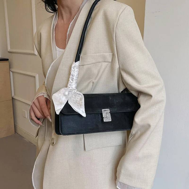 New French Niche Women's Sier Shoulder Pop Texture Underarm Baguette Bags Designer Handbag Women Bag high-quality