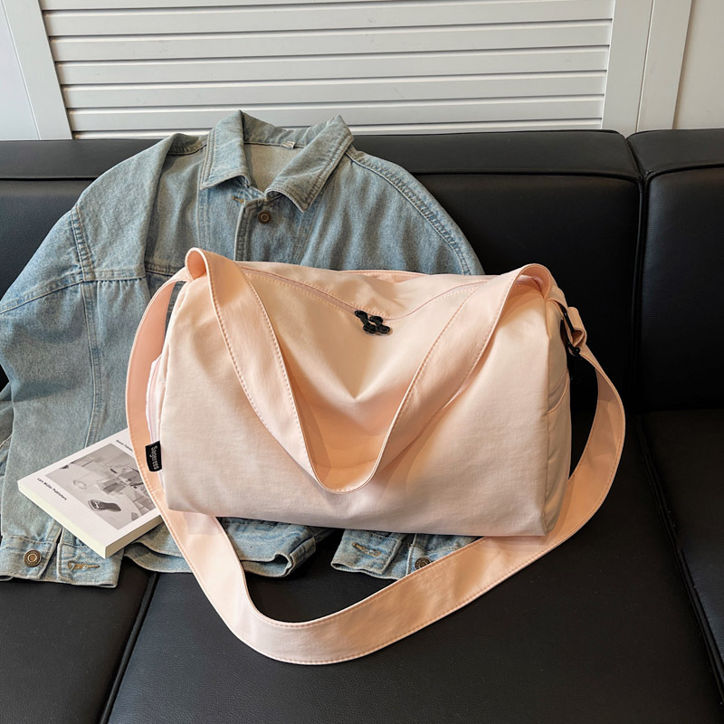 2025 Autumn New Women s bag Shoulder Bag women s New Travel Bag Large Capacity Crossbody Bag Yoga Fitness Bag Dry Wet Separation Handbag Autumn New De