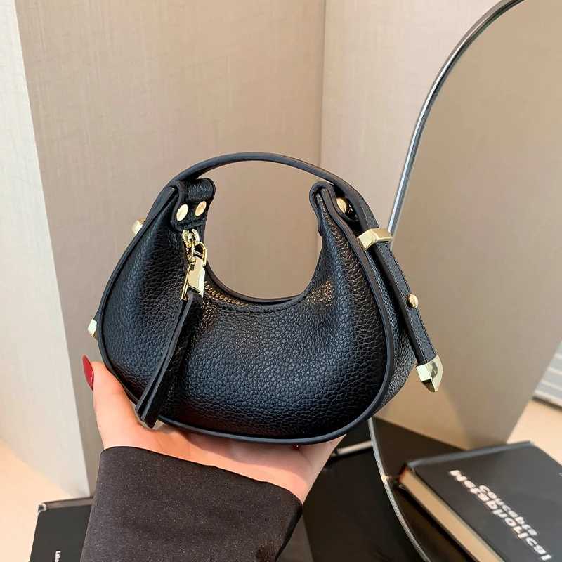 5 Colors PU Leather Lady Bag 2024 New Y2K Mini Purse Phone Bag Day Clutch Bag Fashion Half Moon Handbag Lipstick Bag Green Z250812