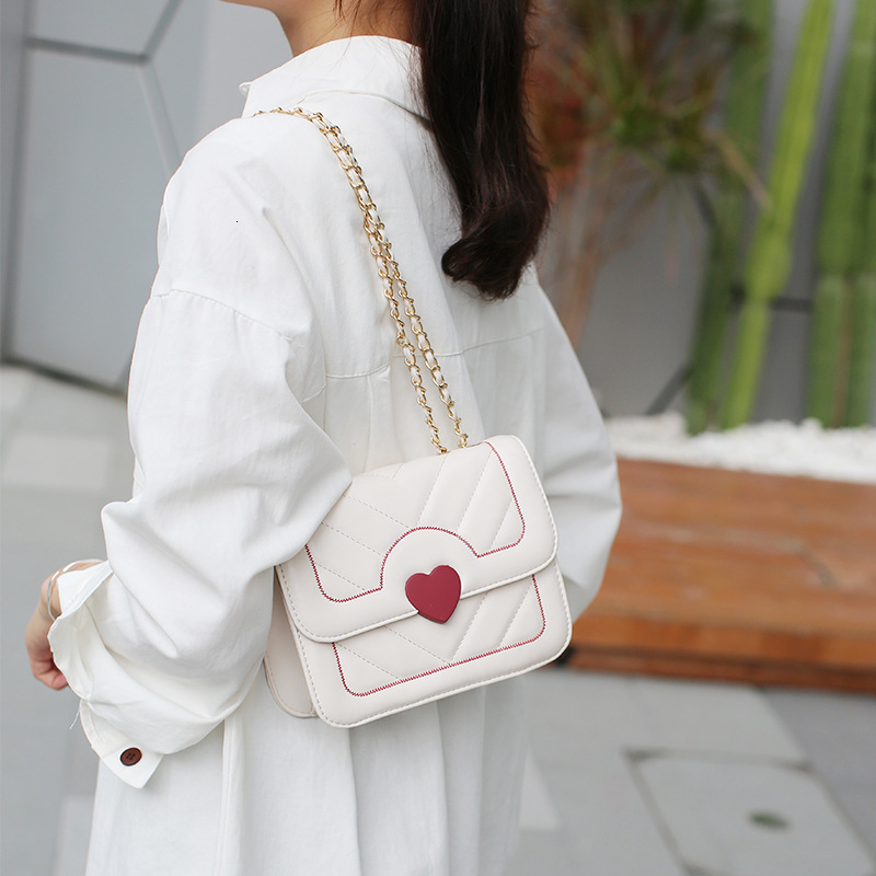 New Single Shoulder Underarm Cute Girl Heart Fashion Trend Crossbody Chain Bag for Women