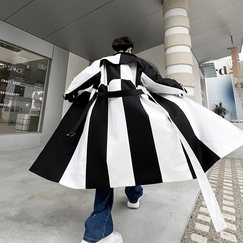 Mens Net Celebrity Streetwear Fashion Black White Splice Loose Casual Long Jacket Windbreaker Trench Coat Male Stage Clothing 250805