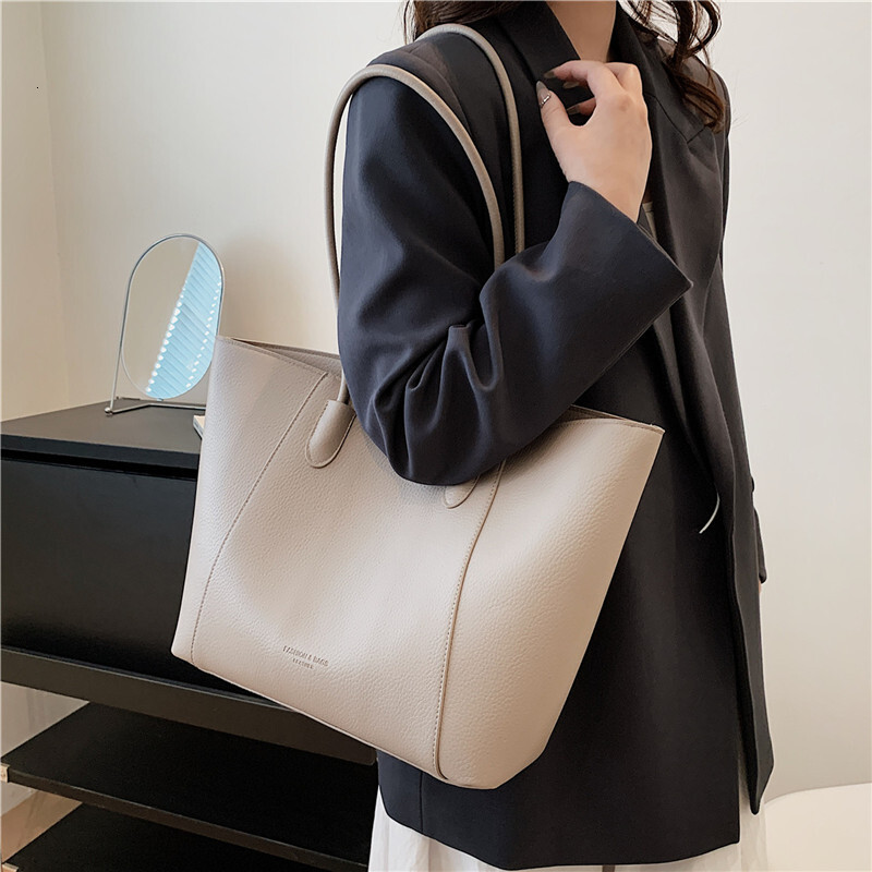 Large Capacity Soft Surface New Solid Color Fashion Casual Commuting Simple Style Single Shoulder Tote Bag for Women ddmymarket