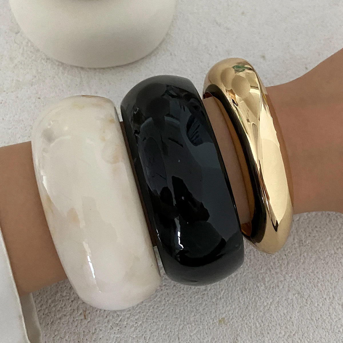 Salircon Vintage Irregular Resin Cuff Charms Bracelet Bangle for Women Fashion Hip Hop Metal Wide Geometric Party Bangle Jewelry 250811