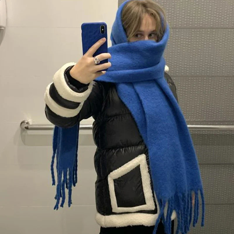 2025 Latest Womens Fall Winter Long Scarf Wool Red Green Christmas Scarf Style Warm Soft Chunky Wrap Shawl Scarves 250812