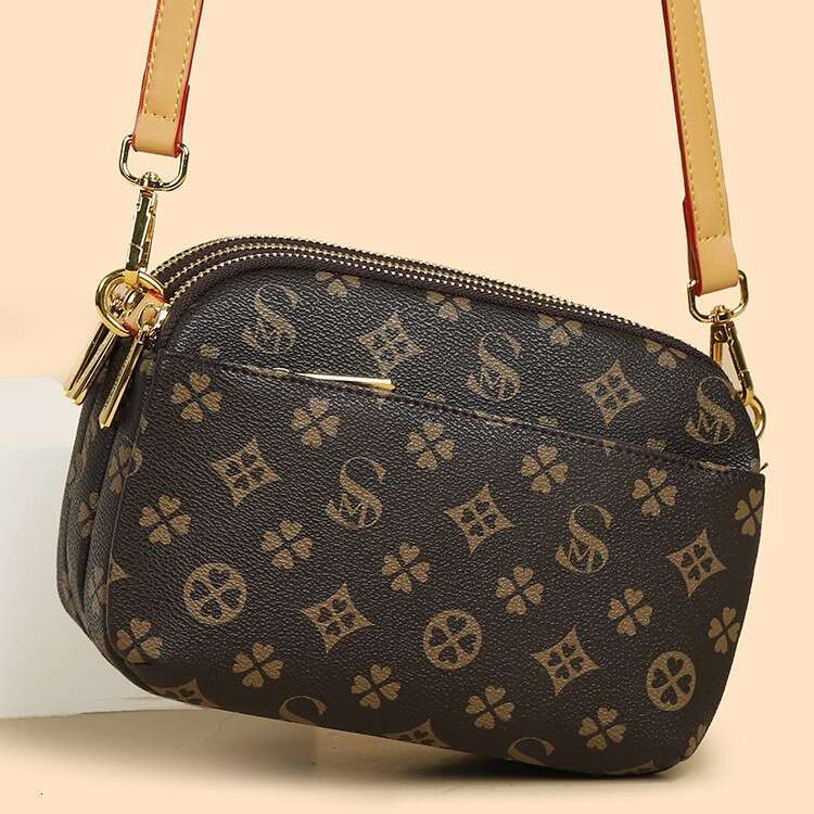 2025 New Autumn Small Crossbody Light Luxury Niche High-end Versatile Commuter Women's Bag